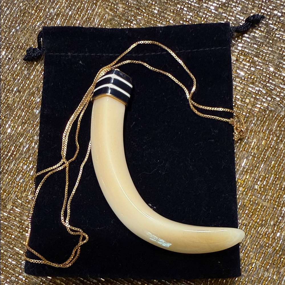 Tory Burch Elegant Cream Pendant Necklace